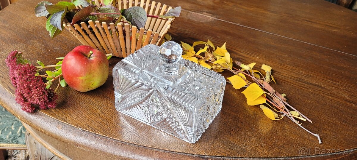 Sada starožitného nádobí z broušeného skla - 14