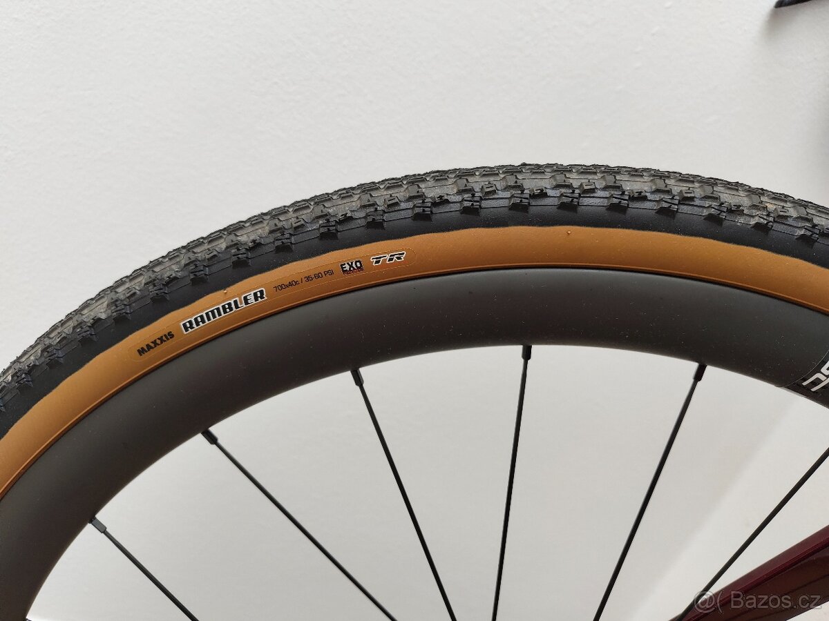 Superior X-Road Di2. L-56 silnice-gravel. - 14