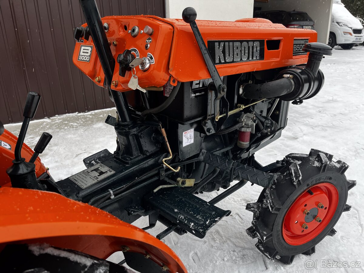 malotraktor Kubota B5000 - 14