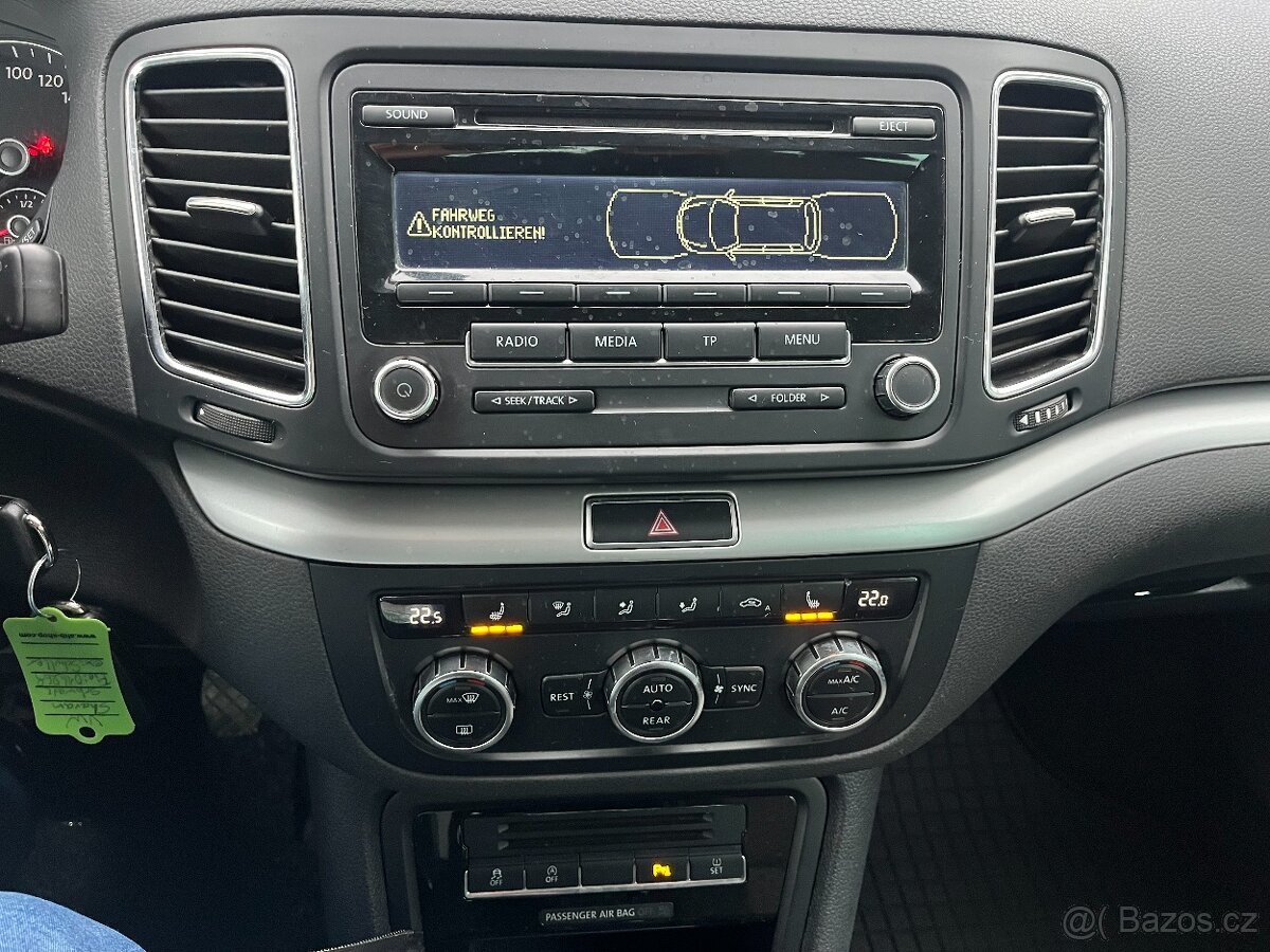 VW Sharan 2,0 TDi Bluemotion - 14