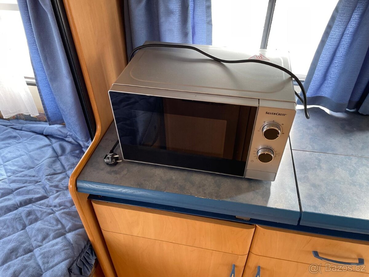 Hobby De luxe 450, 4 osoby, stan, pevná postel - 14
