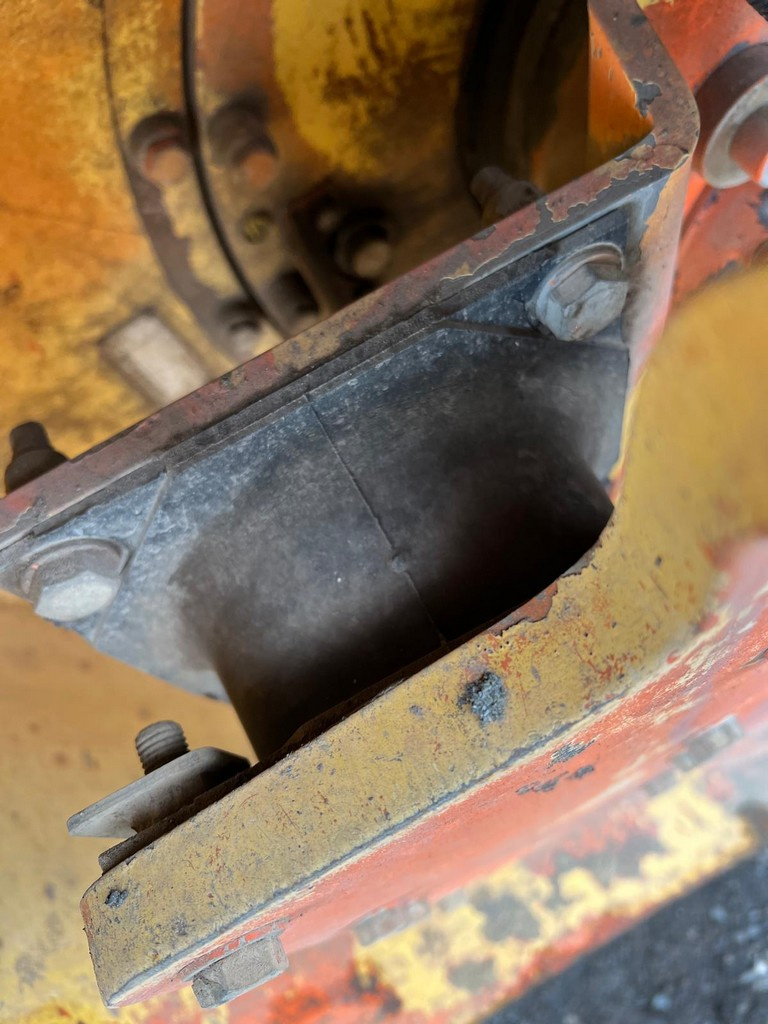 Vibrační válec DYNAPAC CC232+ PODRCOVAČ, ROK 2006 - 14