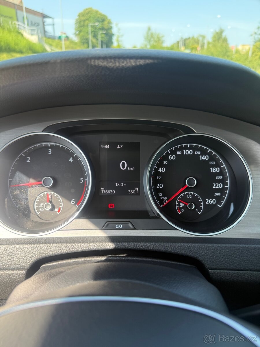 Volkswagen Golf 7 variant 1,6 TDI 81KW. Tažné,NAVI, LED - 14