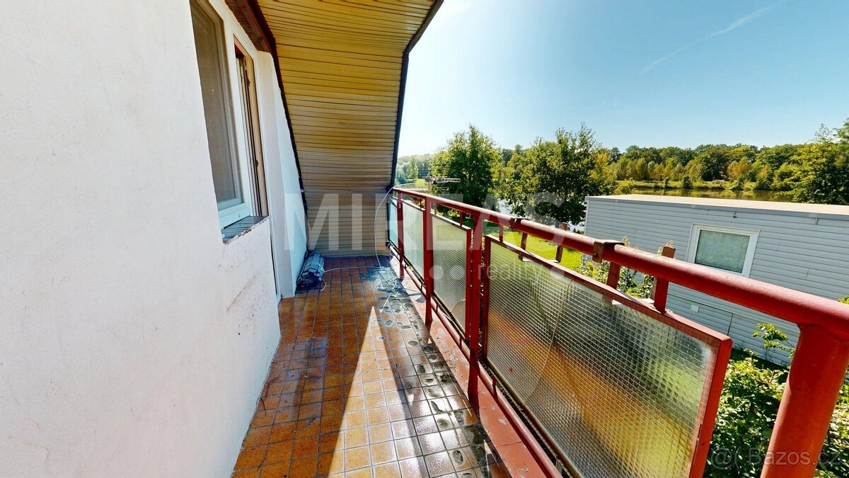 Sadská, prodej chaty 3+1 46,5 m2 + garáž 19 m2, na pozemku 3 - 14