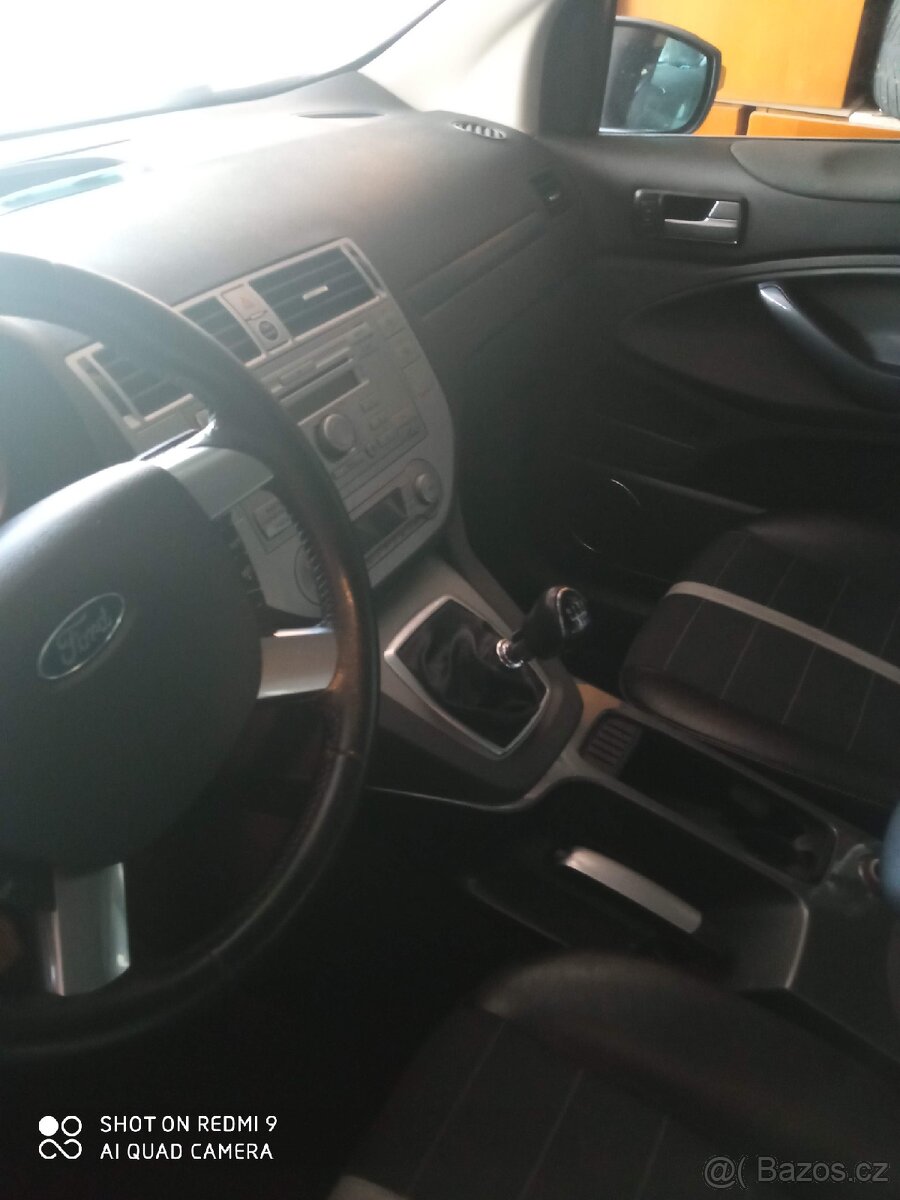 Prodám SUV Ford kuga l TDCi 2.0 4x4 titanium - 14