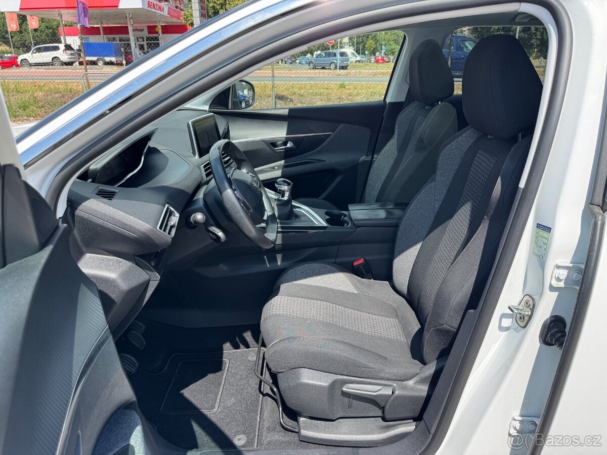 Peugeot 3008 1.2 PureTech 96kW NAVI Panorama Alu - 14