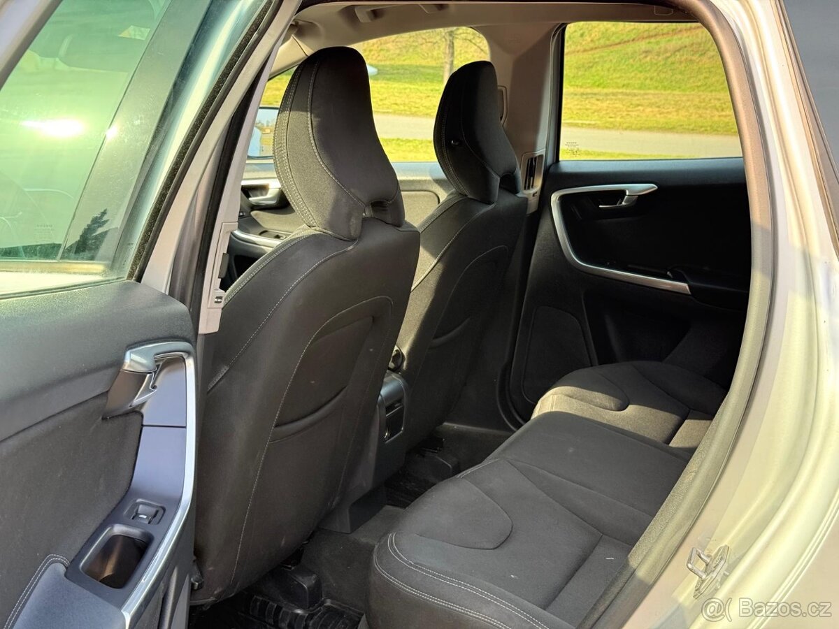 VOLVO XC60 - 14