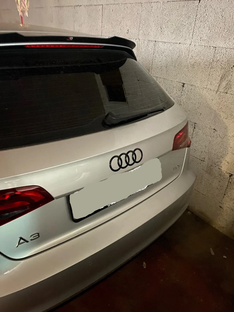 AUDI - Čierne lesklé znaky - 14