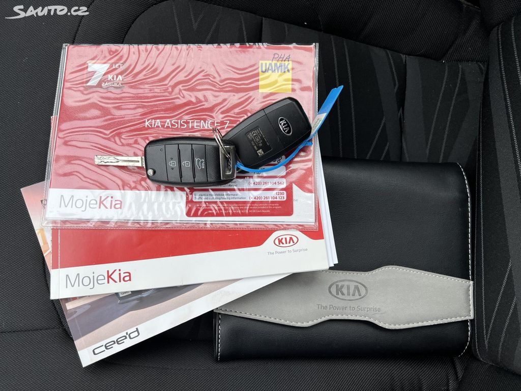 🚗 Kia Ceed 1.6CRDi KOUPENO V ČR odp. DPH - 14