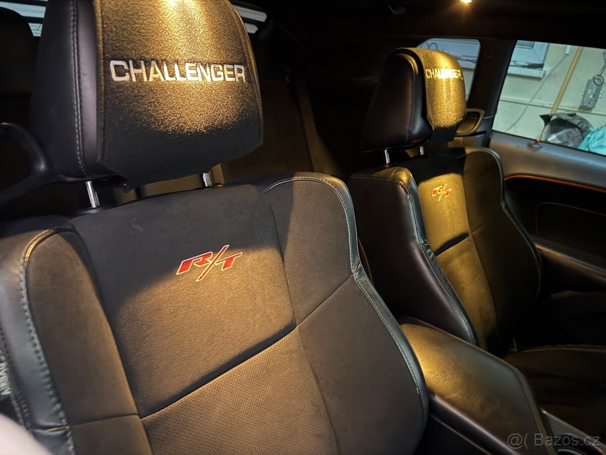 Dodge Challenger 6,4 R/T - 14