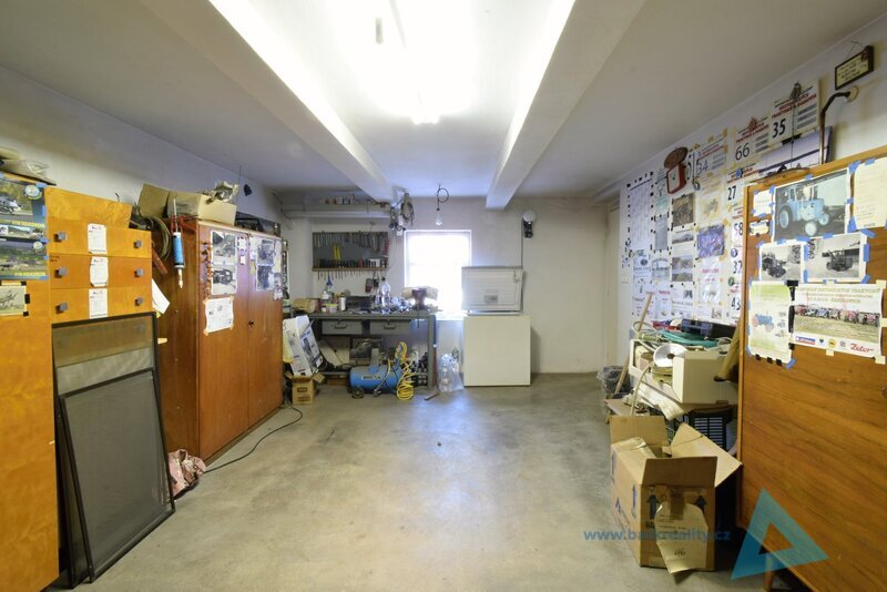 Rodinný dům se stodolou a garáží – Bříšťany u Hořic (okres J - 14