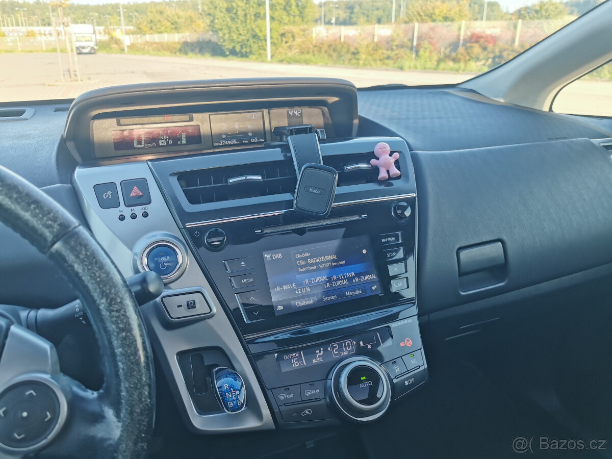 Toyota Prius Plus 7 míst nový model, hybrid 1,8 100kw 2015 - 14