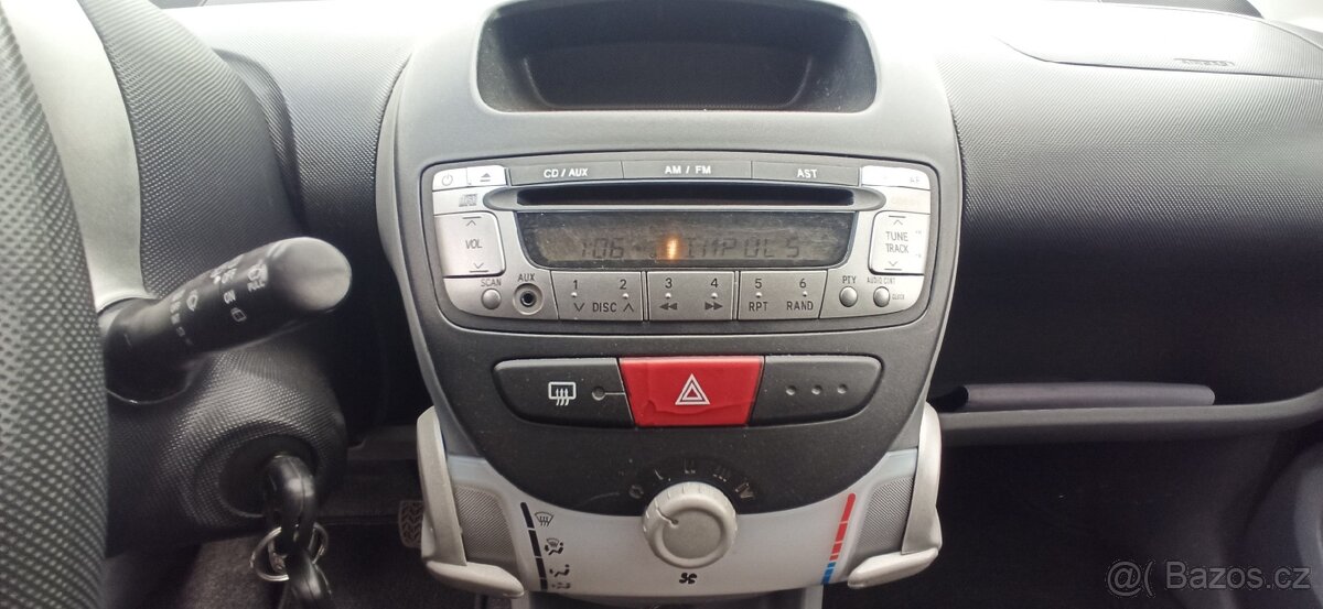 Citroen C1 1.0 50 Kw Benzín - 14