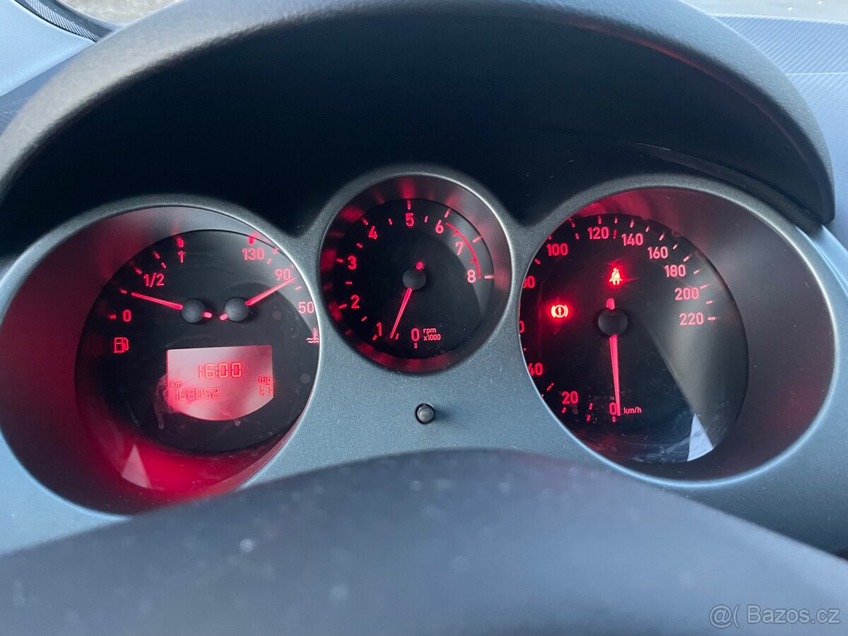 SEAT ALTEA 1.6i 75kW - 14