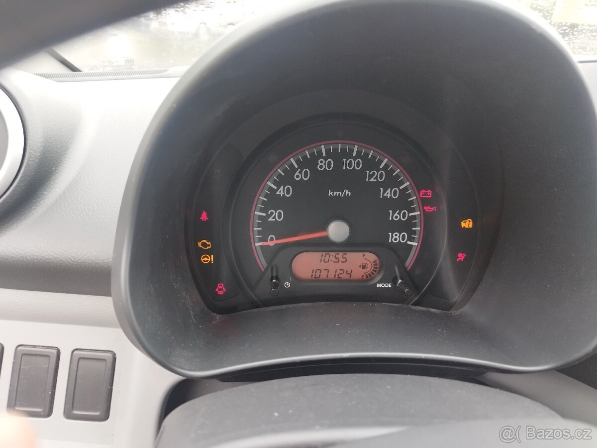 Suzuki Alto 1.0 i - 14