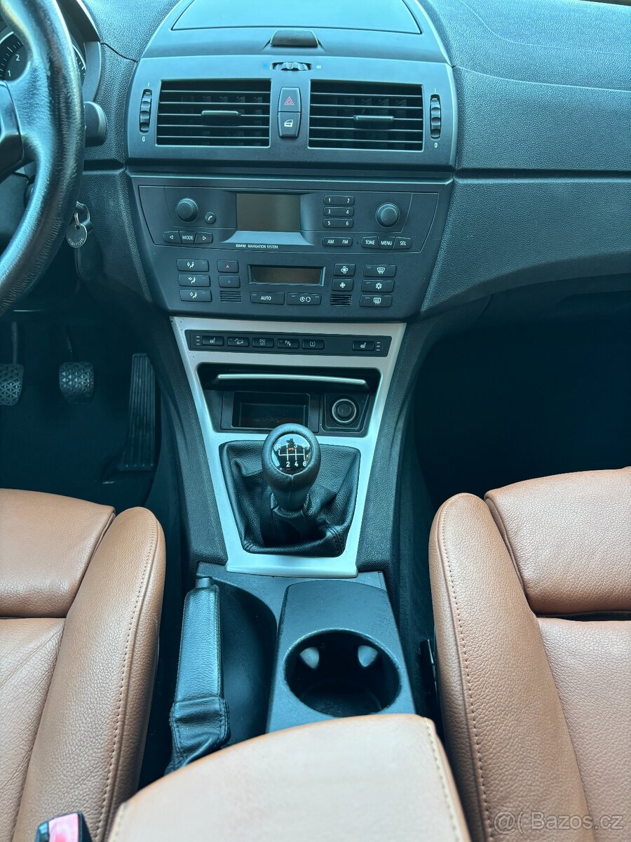 BMW X3 2.5i 141kW manuál - 14