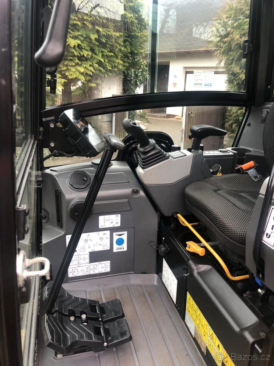 Caterpillar CAT 301.6 - 14