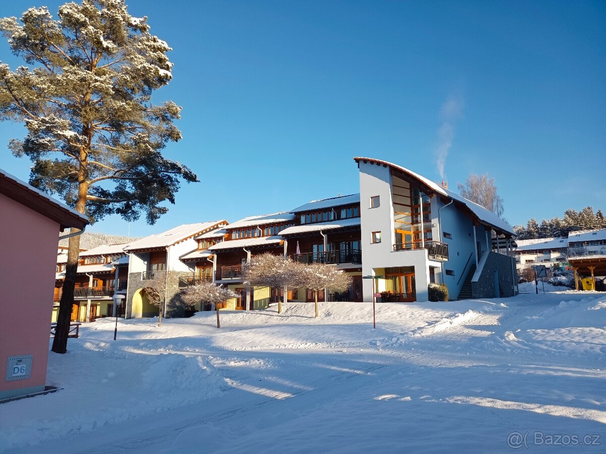 Prodám krásný patrový bungalov přímo u jezera - 14