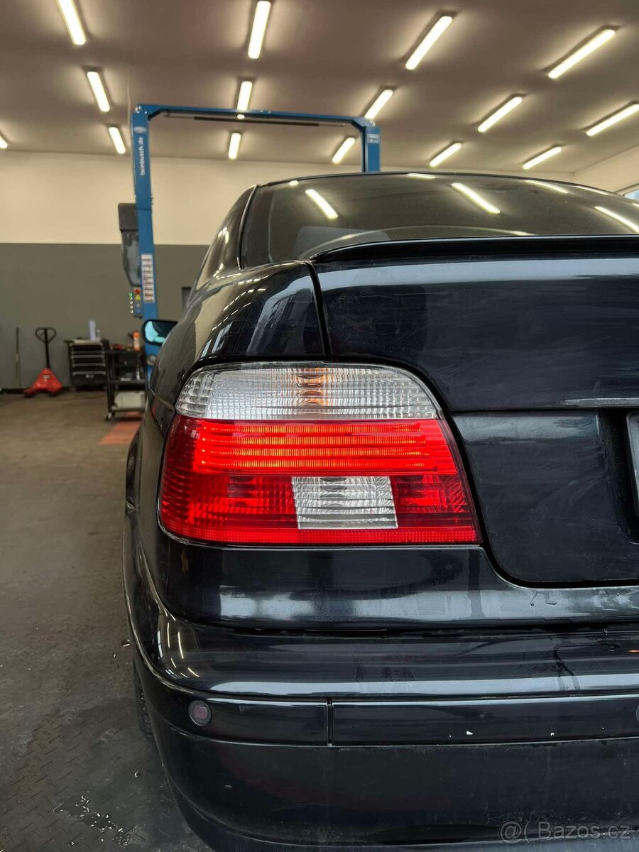 Komplet na náhradní díly-BMW E39 520D cosmosschwarz - 14