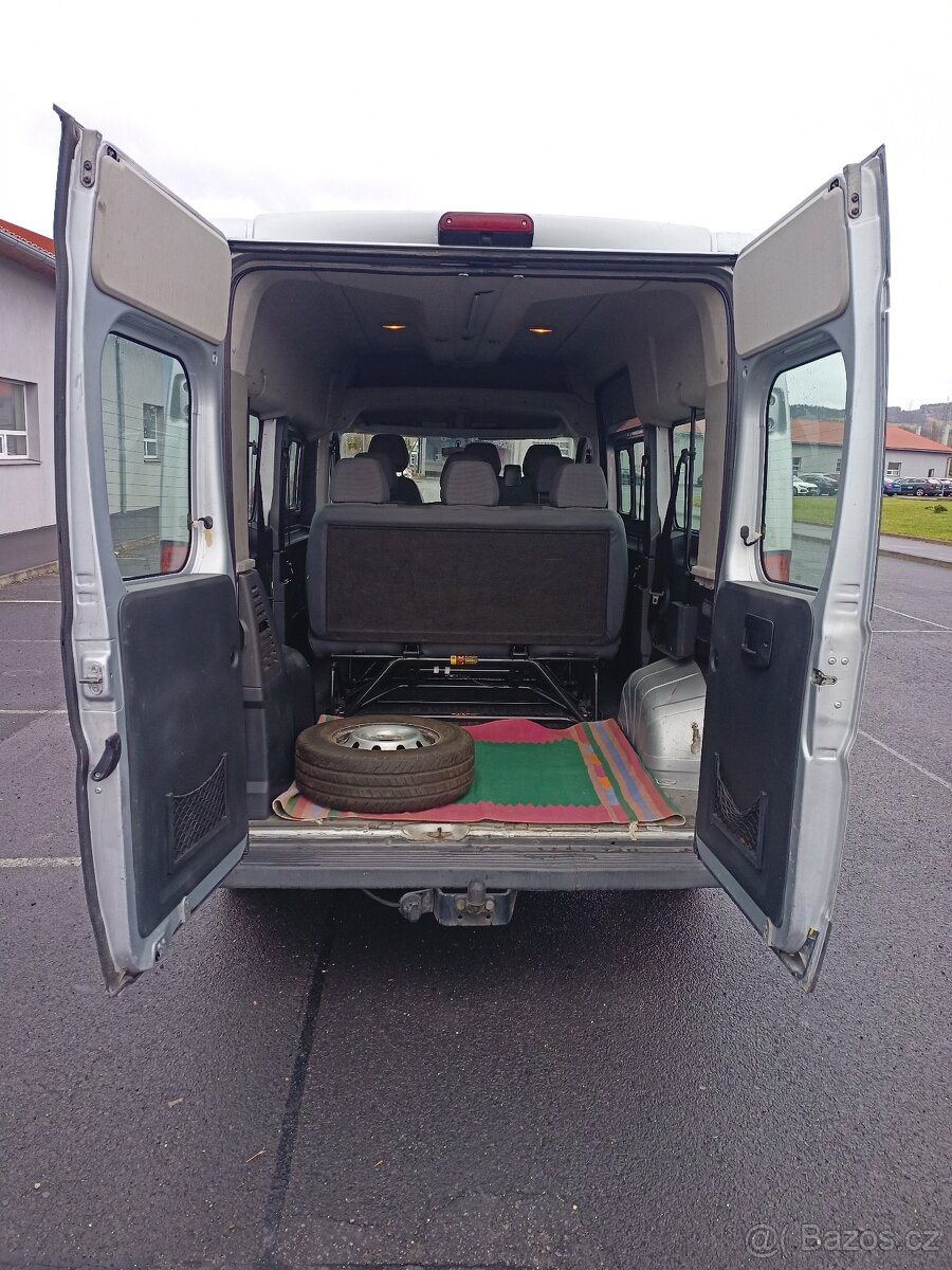 Prodám hezký mikrobus PEUGEOT BOXER 3.0 - 14