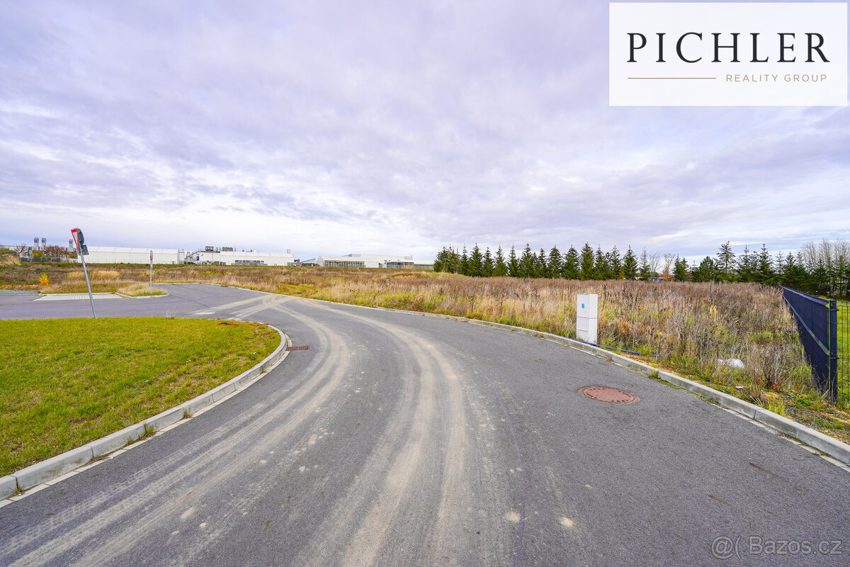 Pronájem komerčního pozemku 4866 m² - 14