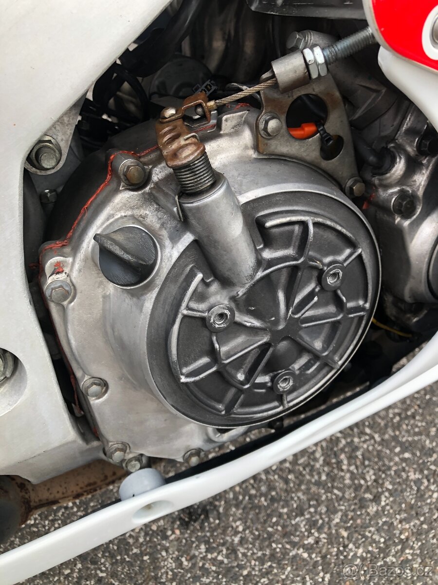 Honda CBR 900 RR, model SC28 - 14