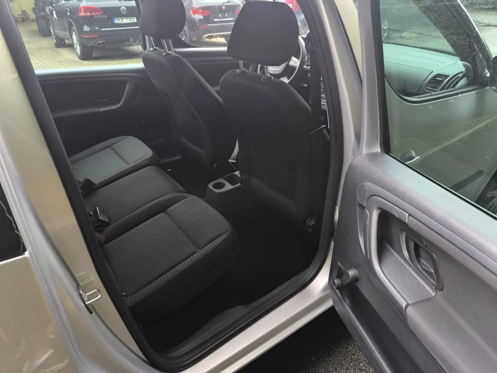 ŠKODA ROOMSTER 1,6TDi- STYLE - 14