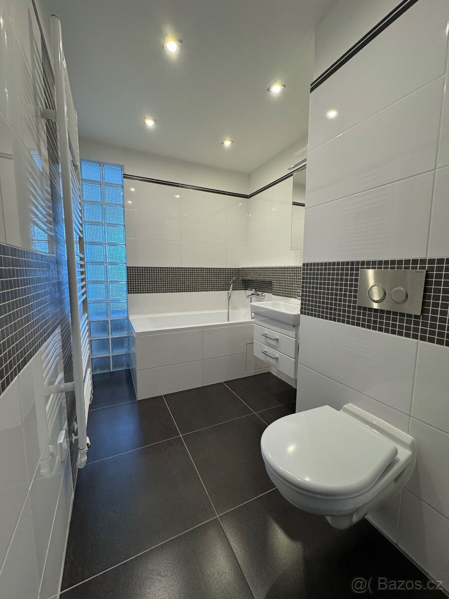 Pronájem bytu 3+1 90 m² - 14