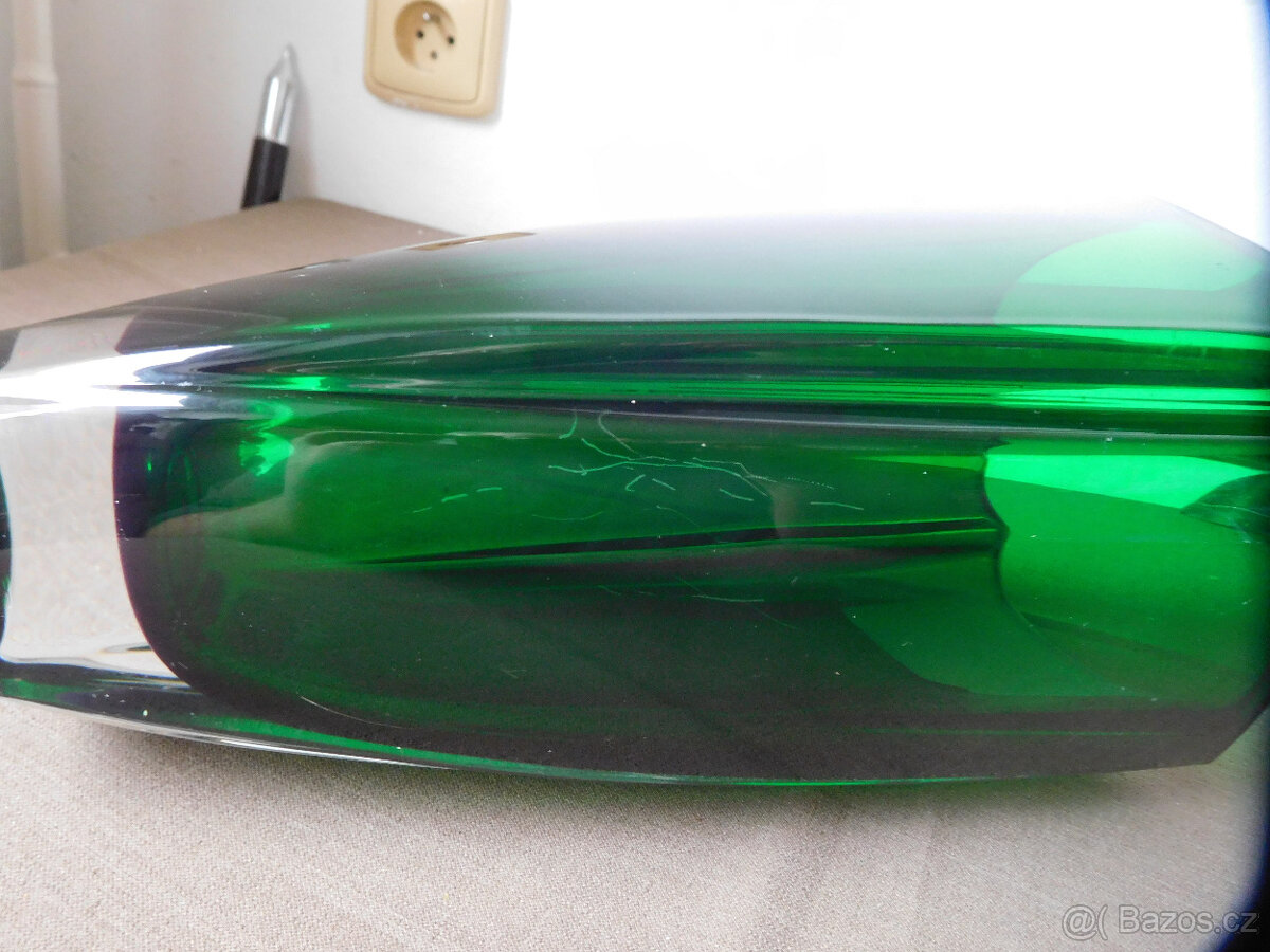 ZAJÍMAVÁ VÁZA - HUTNÍ SKLO - 14