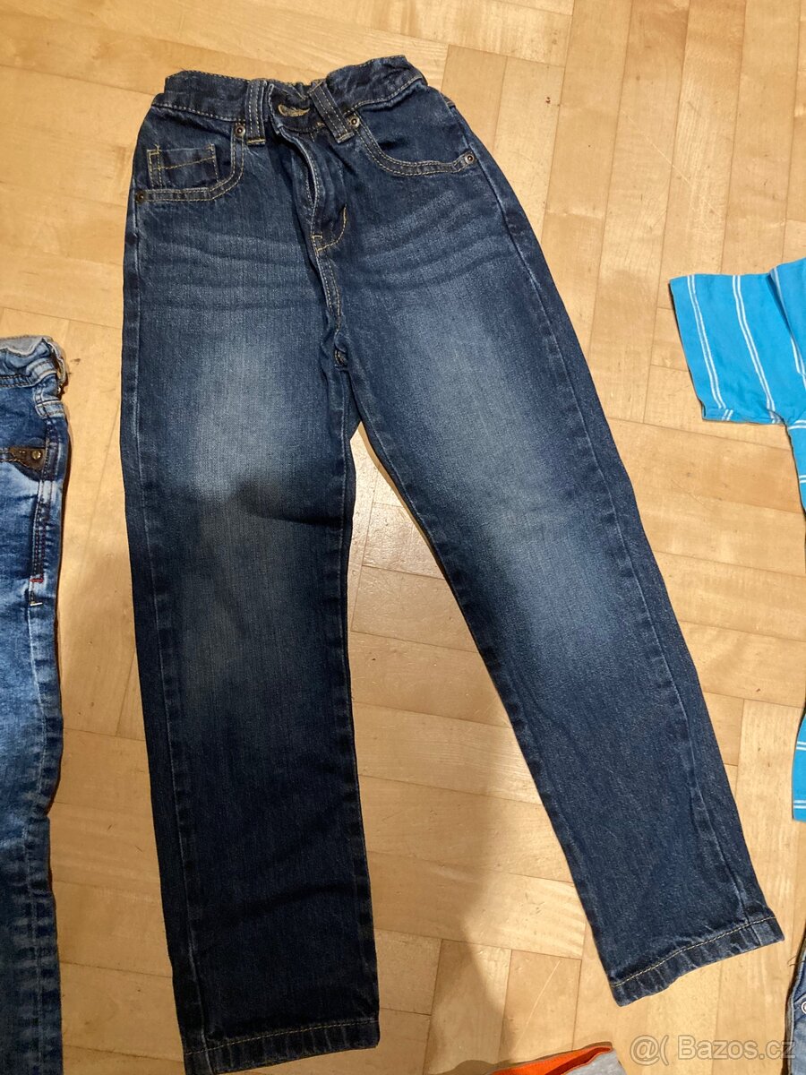 Balík věcí kluk 122,128 - 14