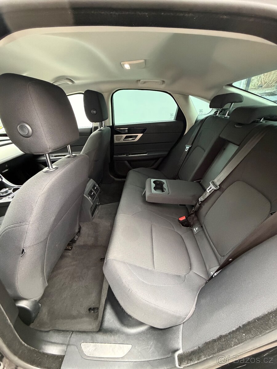 Jaguar XF 2.0d E-Performance naj. 143 tisic - 14