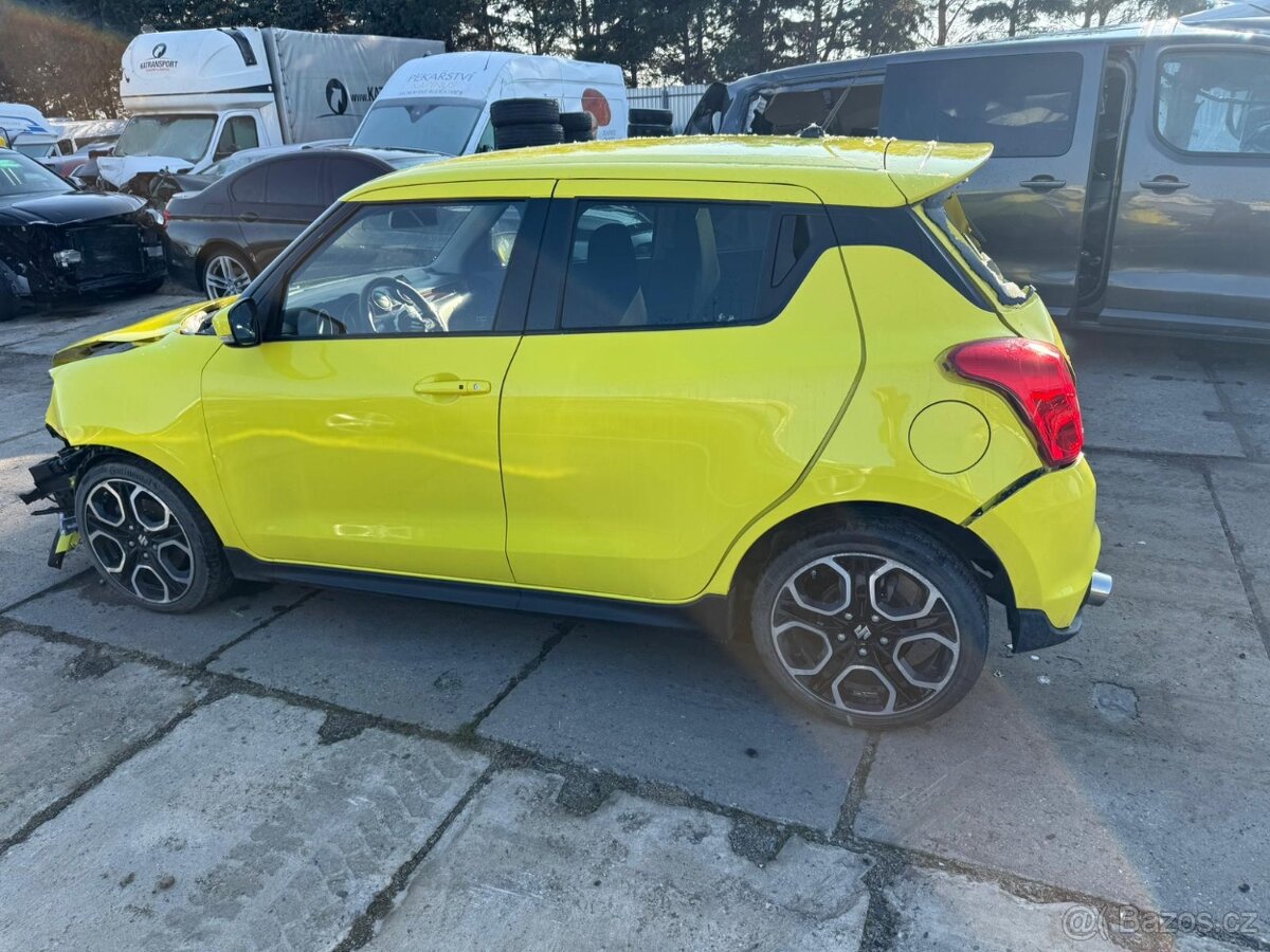 Suzuki swift 1.4 sport Boosterjet 2021 pojizdne - 14