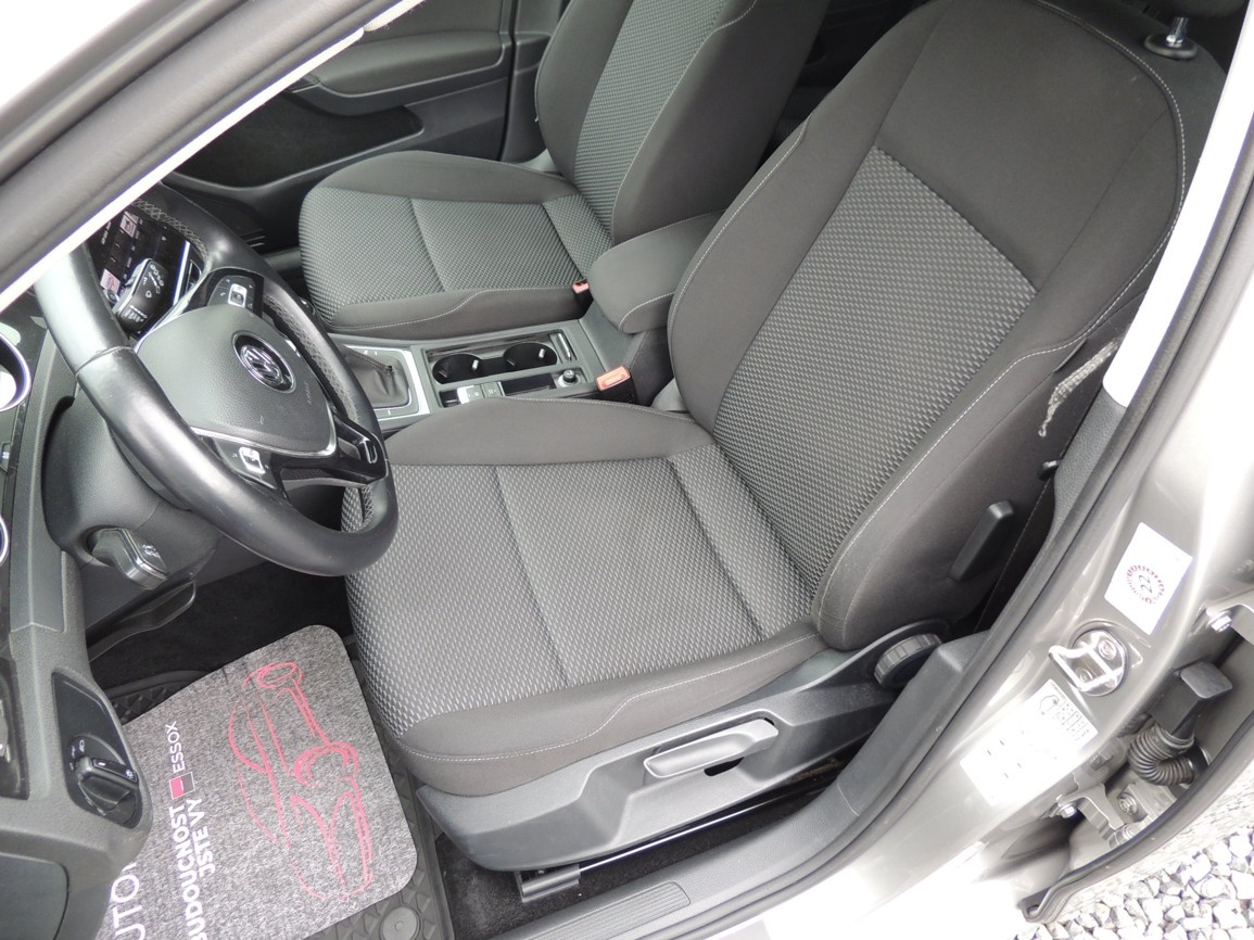 VW Golf Variant 1.6TDi,85kw,2018,2.maj.-21%DPH - 14