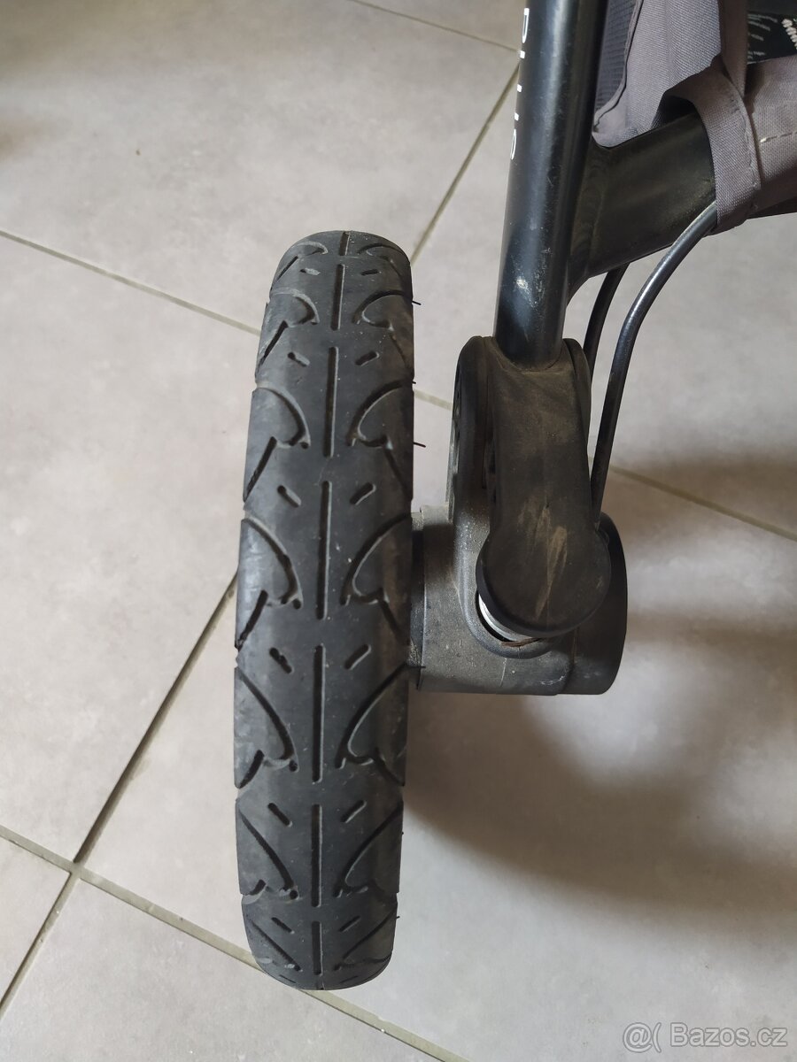 Kočárek Britax b-motion 4 plus s příslušenstvím - 14