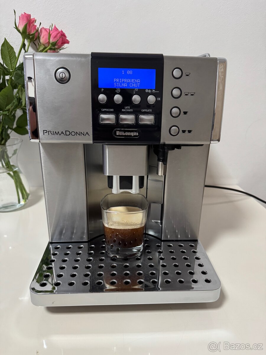 Prodám kávovar Delonghi PrimaDonna ESAM 6600 - 14