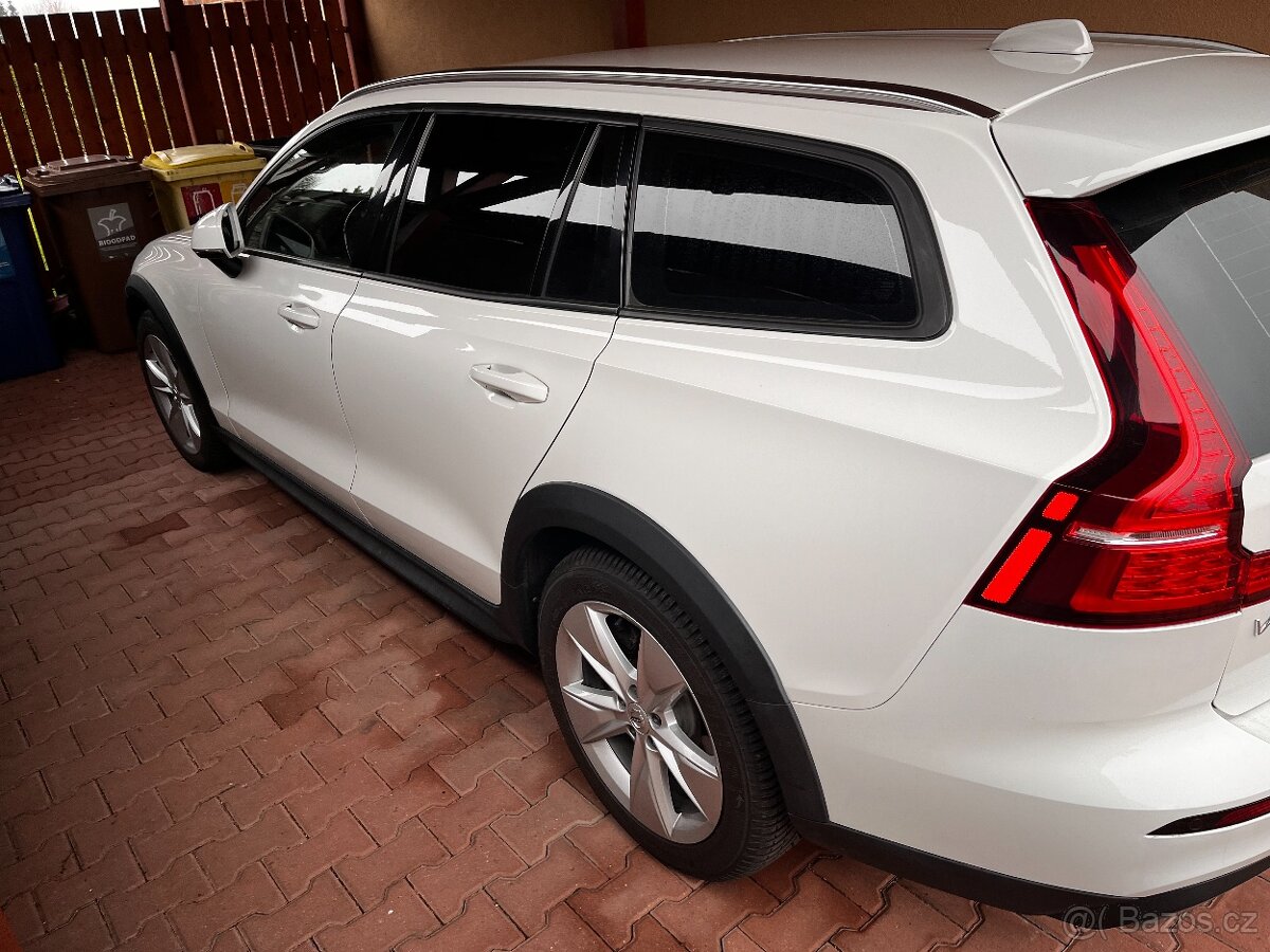 VOLVO V60 2,0 D4 140 kW, 4x4,CROSS COUNTRY, DPH - 14