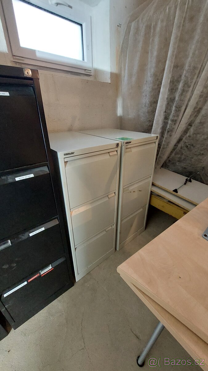 Kancelářský nábytek - 14