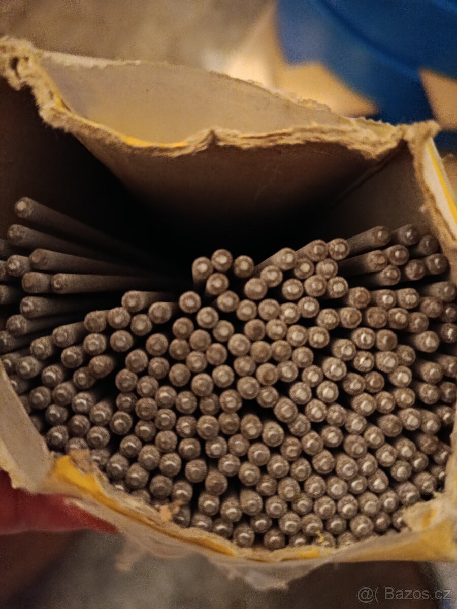 svařovací set – Extol Premium 85A + elektrody + kukla - 14