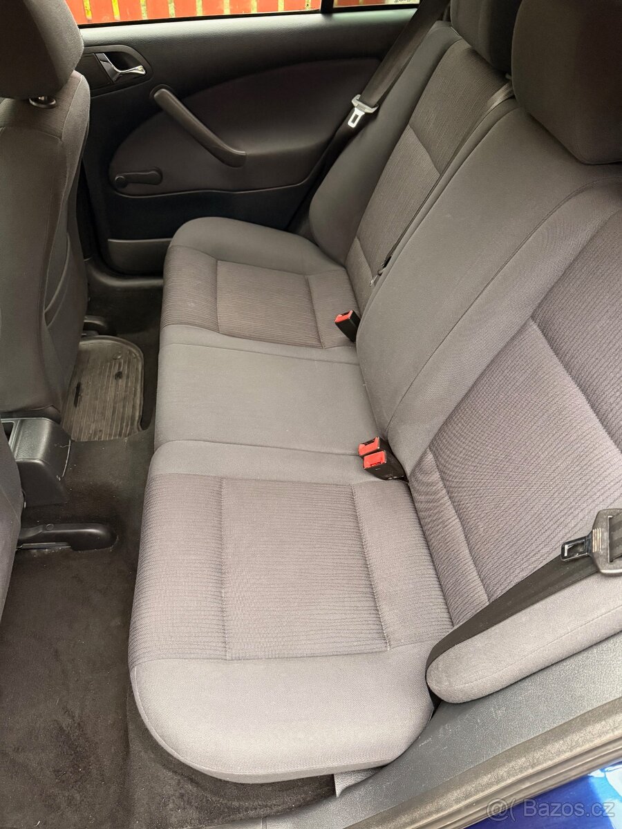 Octavia 1.9 TDi Tour 74 kW 2009 klima - 14