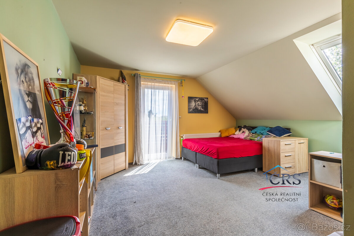 RD 8+1/G,B,T, ležící na pozemku o velikosti 840 m2, Přezleti - 14