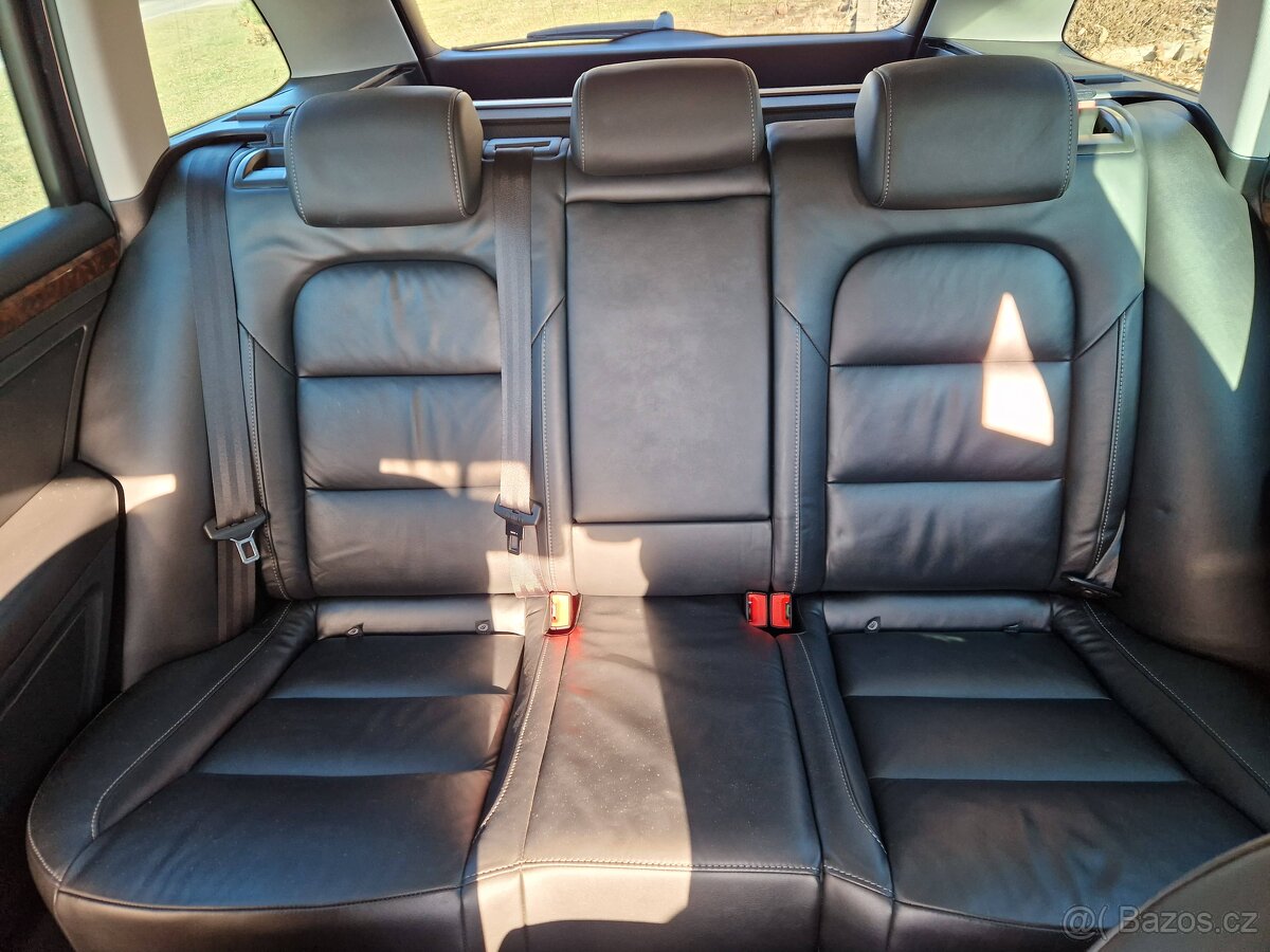 Škoda Superb 2 combi 2,0 TDI facelift, navi, xenony - 14