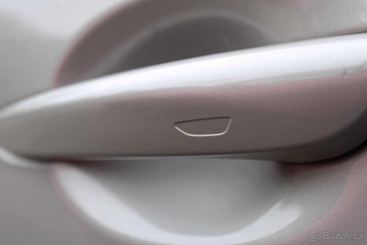 Mazda 3 2,0 SkyActiv+ 1.MAJ,ČR,DPH,2022 - 14