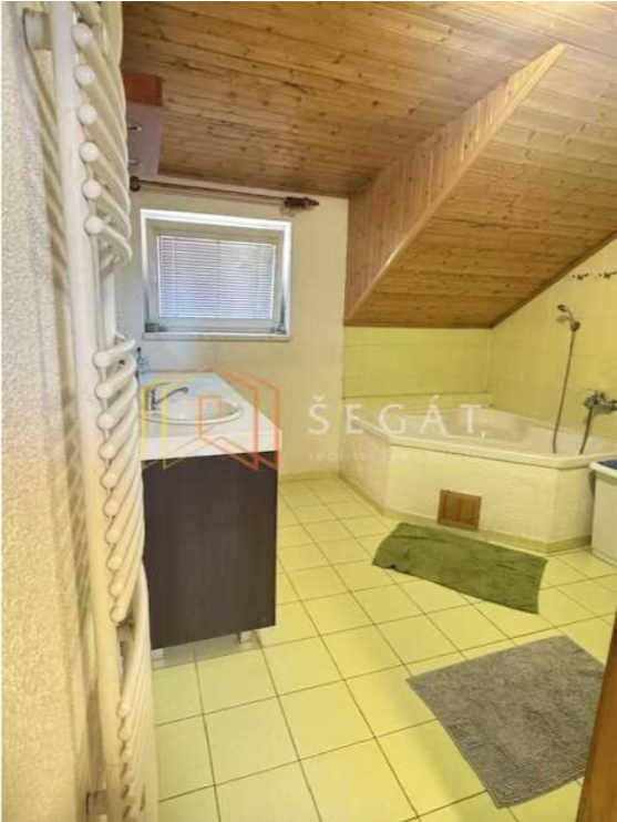 Prodej RD v Komni - 14