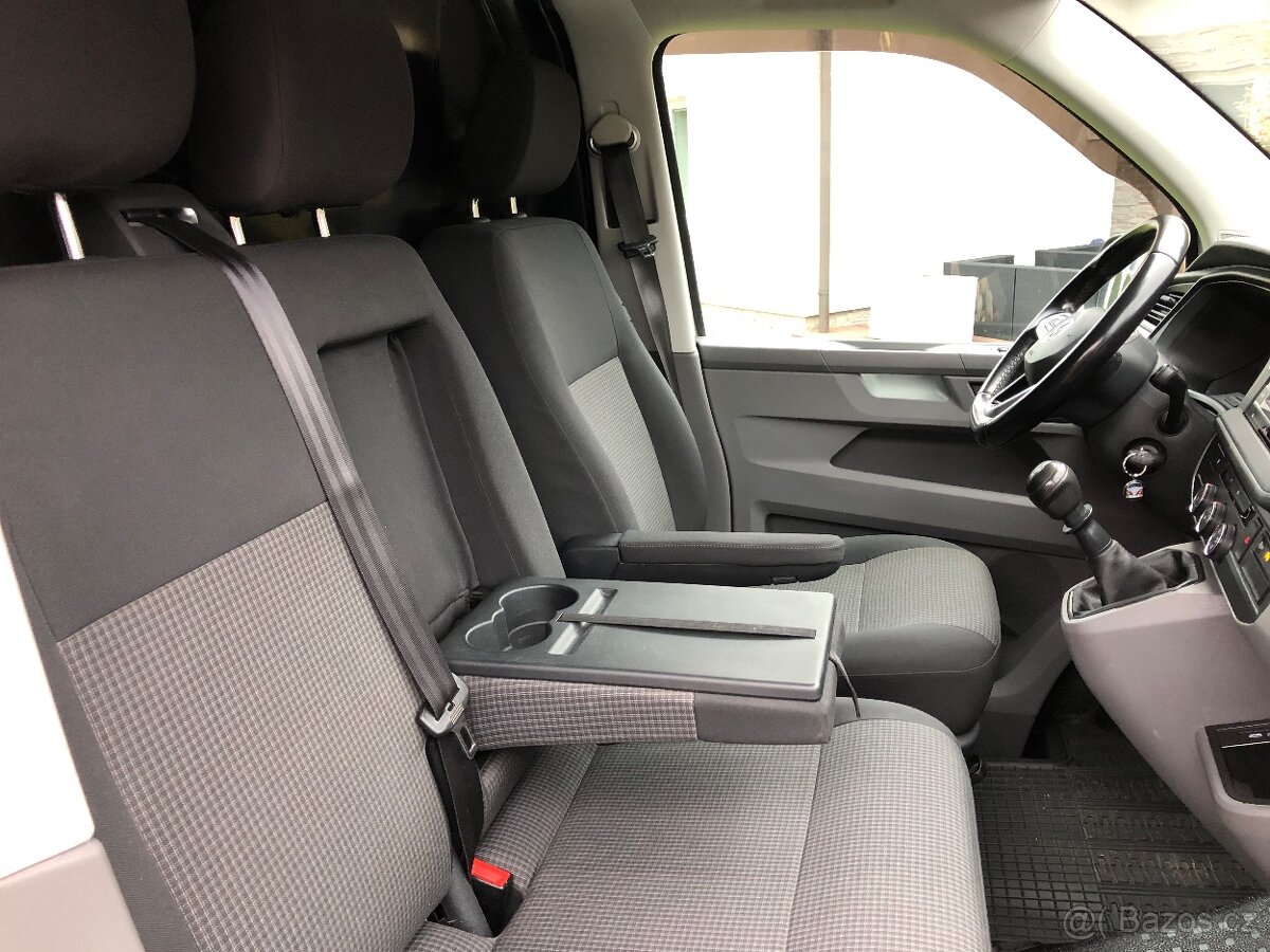 VW Transporter T6.1 ČR DPH 141 tis. km Barva Candy Multivan - 14