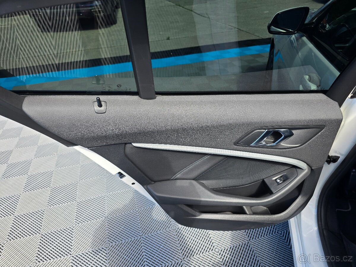 ⭐BMW Řada 1 /118d/110kw/2022/LED/PANORAMA⭐ - 14