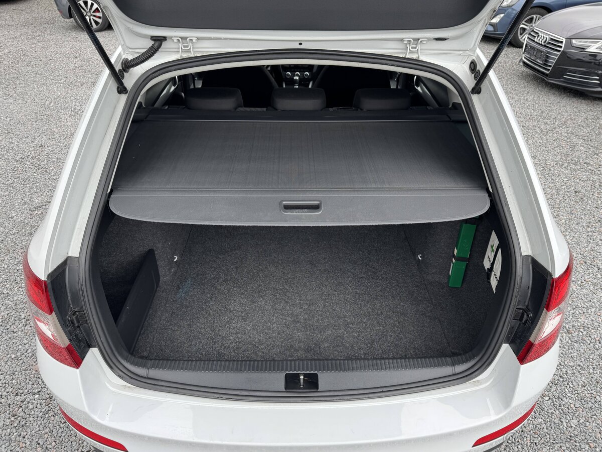 Škoda Octavia 3 2.0 TDi - 110KW - DSG - NAVI - XENON-NAVI - 14