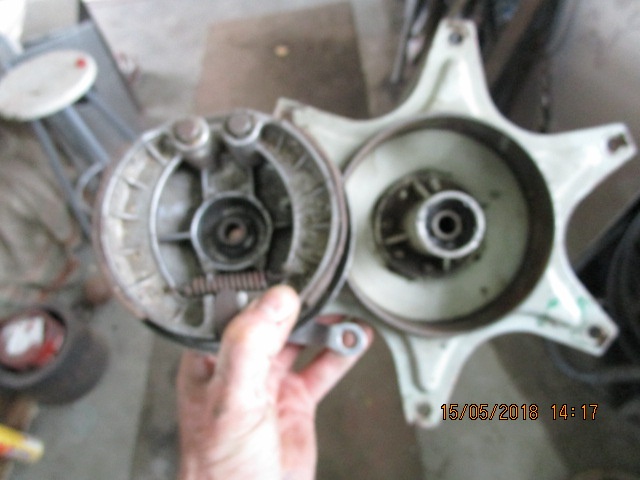 Originá hliníkovél víčko nádrže a čumáček Pionýr jednosík . - 14