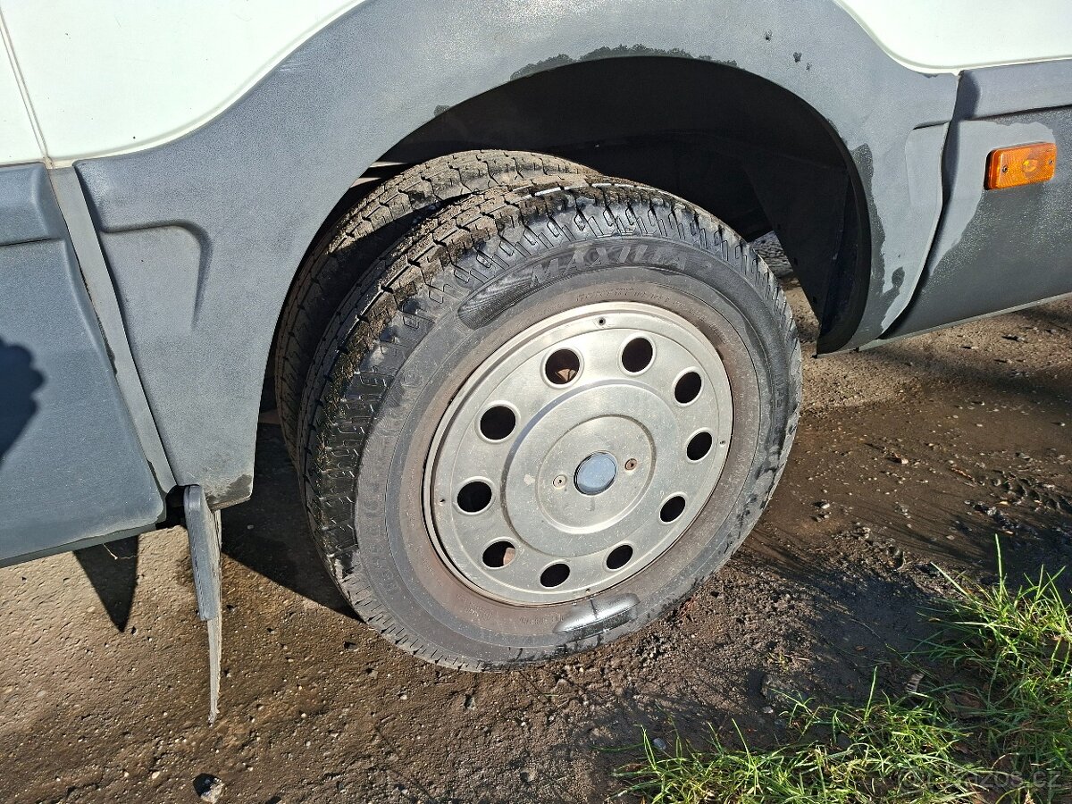 Iveco Daily autobus 23 míst, 2,8 JTD - 14