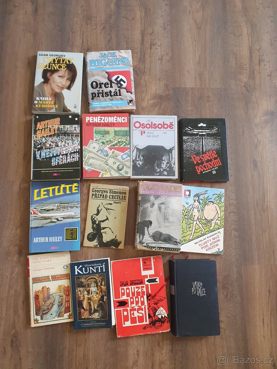 Set více než 170 knih - 14