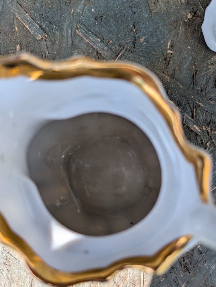 Starožitná mléčenka...konvička, víčko s květem. - 14